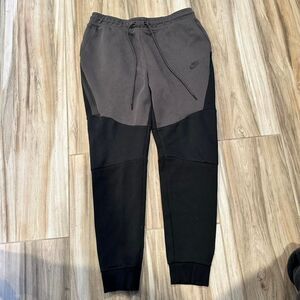 Nike Tech Fleece Men's Black and Grey Joggers